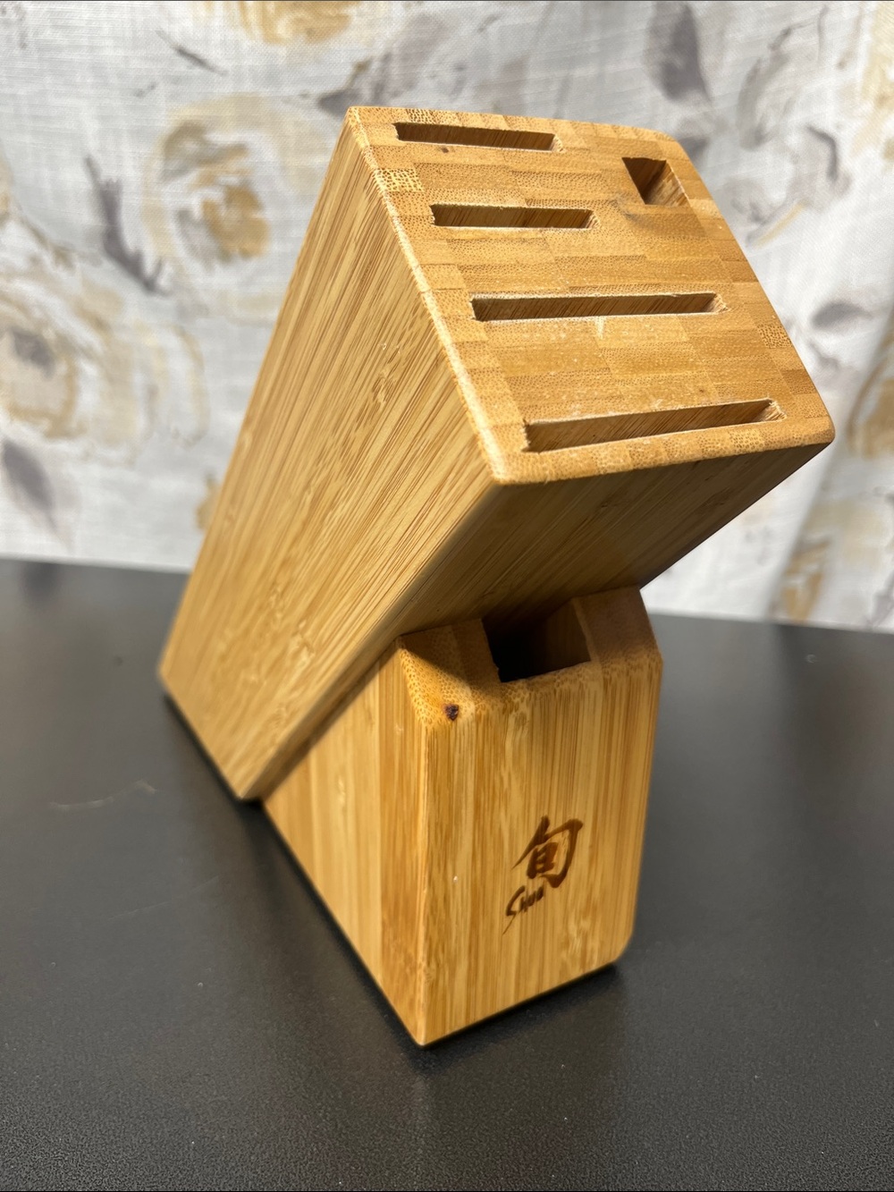 SHUN Slimline 6 Slot Bamboo Knife Block Organizer - Natural Wood Tone